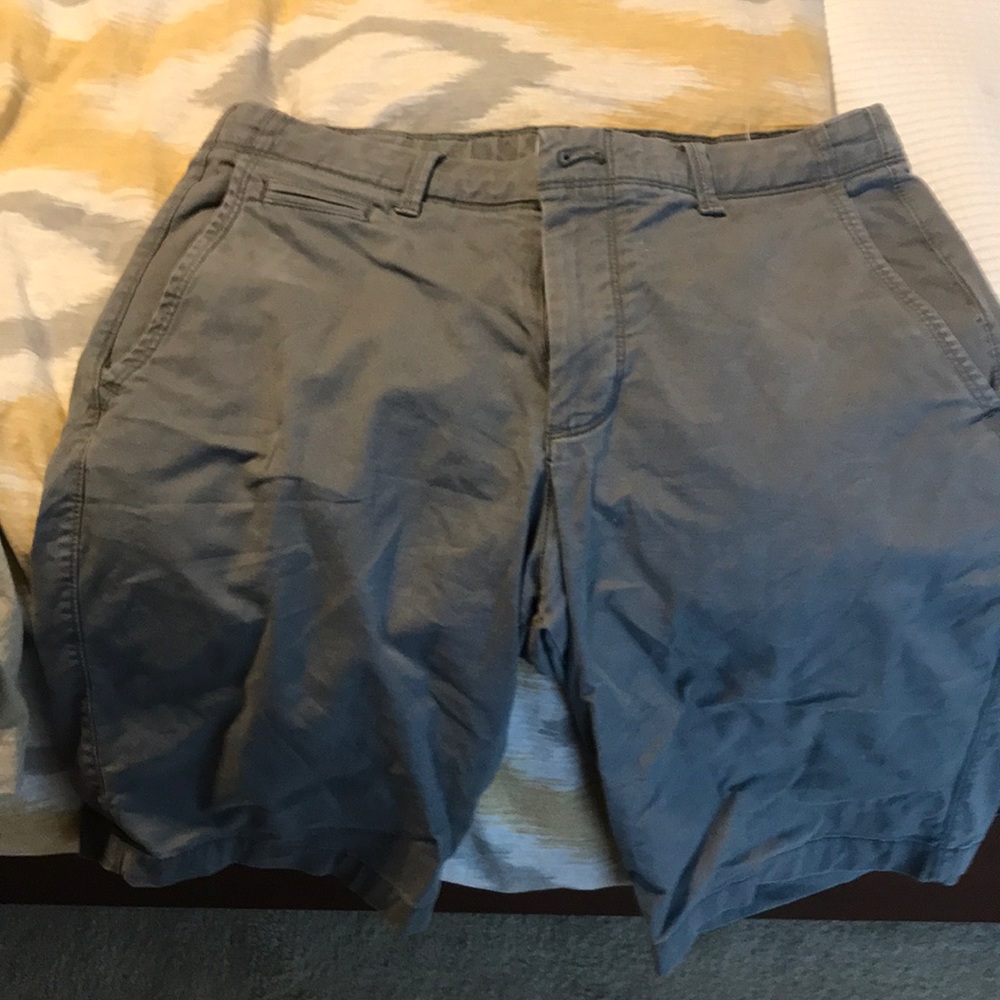 Gap shorts - grey and khaki